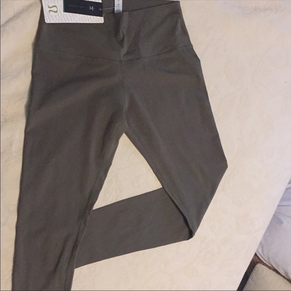 Brand new lulu wunder under